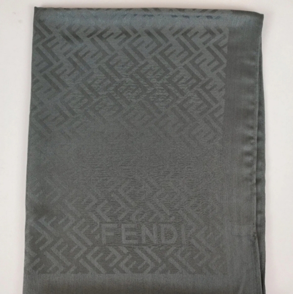 🧧Great Fendi Zucca Silk & Cashmere Shawl/Cover-up 🎗+GIFT - Picture 13 of 14